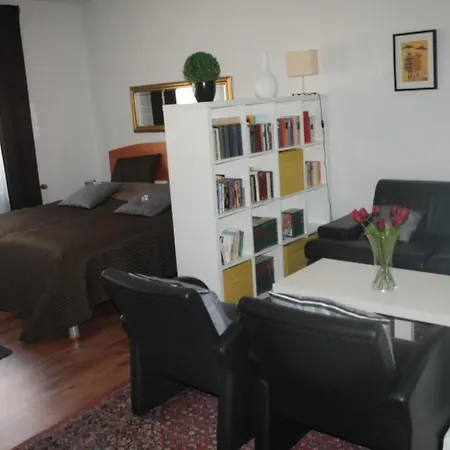 In Mit Garten By Interhome ורניגרוד