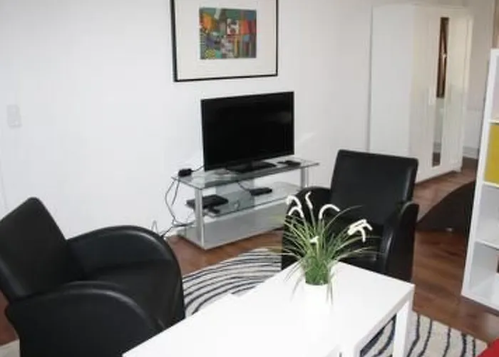 בית נופש In Mit Garten By Interhome ורניגרוד