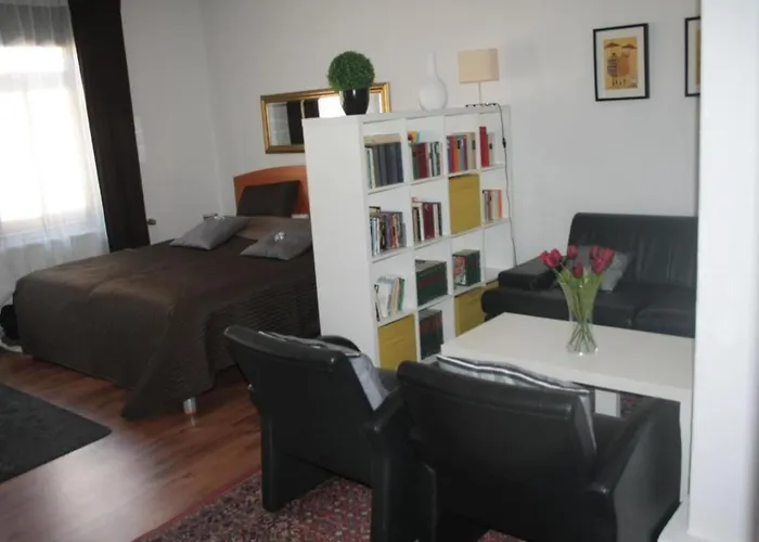 In Mit Garten By Interhome ורניגרוד