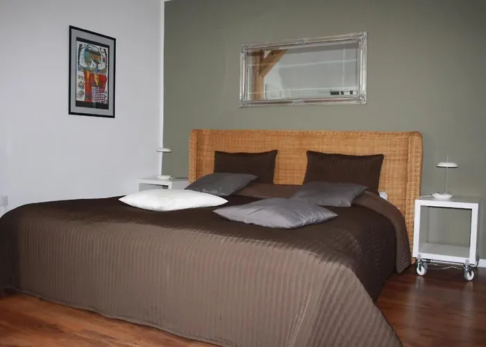 In Mit Garten By Interhome * ורניגרוד