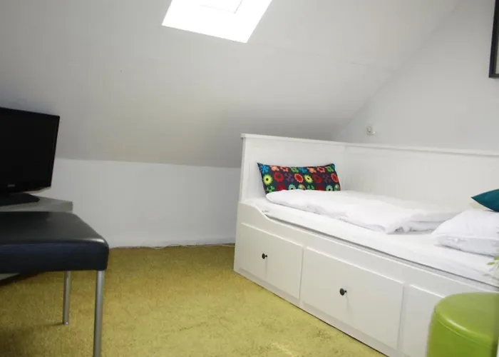 In Mit Garten By Interhome בית נופש ורניגרוד